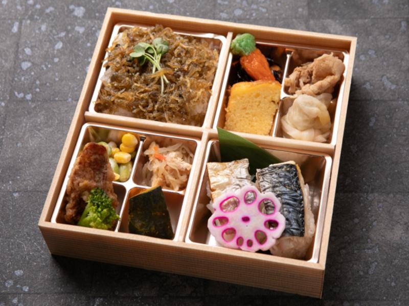 焼き鯖棒寿しとちりめんじゃこ御膳