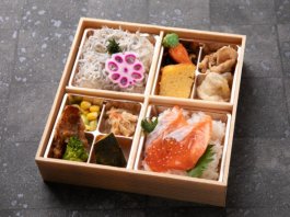 寿司・割烹 南喜久（関西）の4升御膳〜鰻の白焼きと彩り稲荷(かに