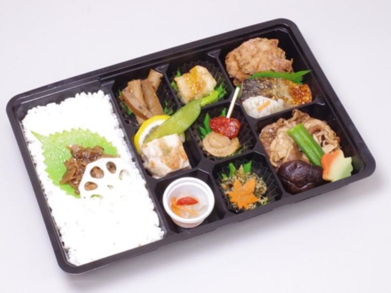 彩幕ノ内弁当　厳選牛すき焼きとアサリの時雨煮ご飯