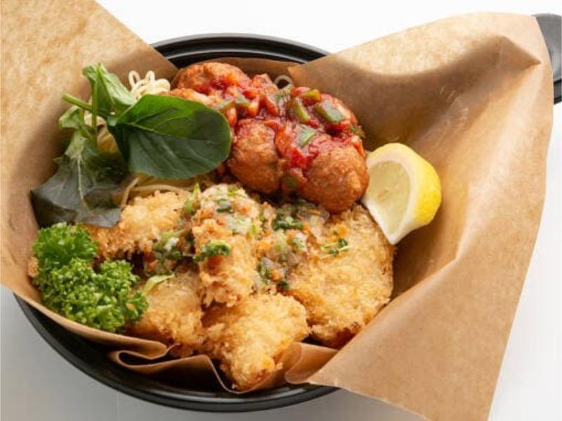 白身フライエスニックソース＆ミートボールサルサソーススパゲッティ