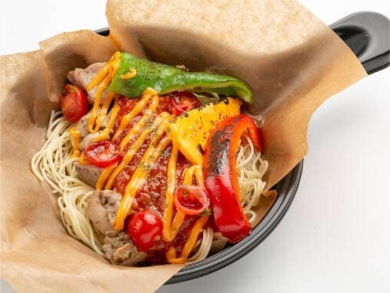 グリルチキンチーズトマトソース〜焼き野菜パスタ添え〜（温める発熱剤追加推奨）