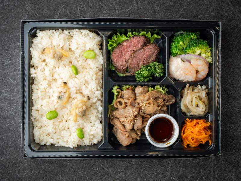 生だれ牛カルビ焼肉と厚切りハラミステーキ