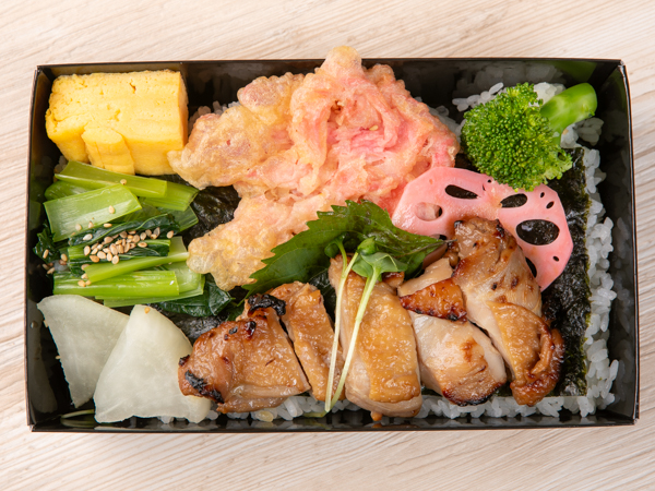鶏もも蜂蜜焼きと５種の総菜海苔弁当