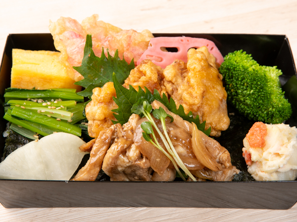 田舎風鶏唐揚げと三元豚生姜焼きの海苔弁当