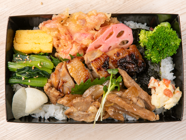 三元豚生姜焼きと鶏もも蜂蜜焼きの海苔弁当