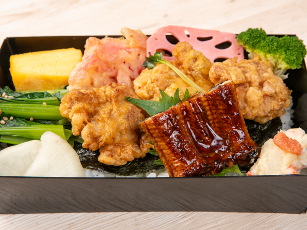 田舎風鶏唐揚げとうなぎ蒲焼きの海苔弁当