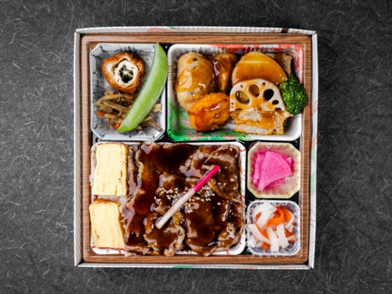 彩 A5黒毛和牛カルビ焼肉弁当