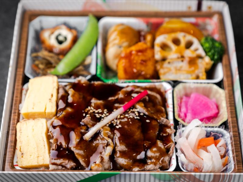 彩 A5黒毛和牛カルビ焼肉弁当