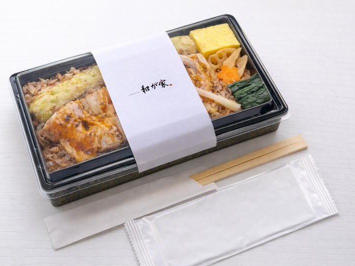 鶏の照焼きと削り節の鰹節弁当