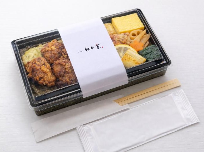 【海苔弁】鶏の唐揚げと有明海苔の極上海苔弁