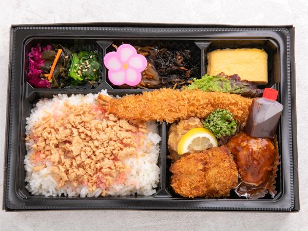 『名物』ラ・リヴレゾン