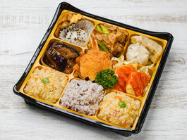 彩り9マス中華弁当②