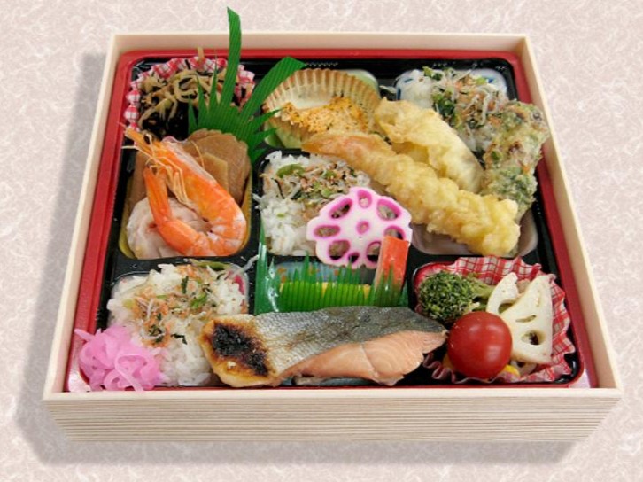 彩り幕の内弁当