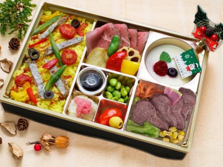 【冬限定！】オーガニックローストビーフと厚切り牛タンサラダ季節のパエリア弁当