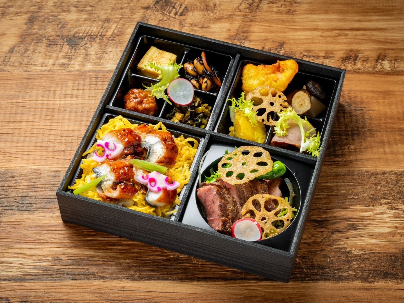 姫女苑（ひめじょおん）～鰻重と牛ランプ肉のステーキ弁当～