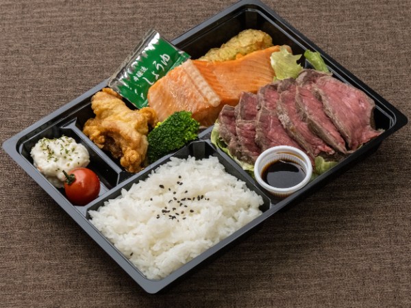 麹漬け焼き鮭と牛ローストビーフ御膳