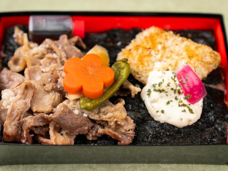 厳選牛すき焼きと白身魚のフライ特製海苔弁当