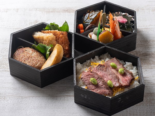 玉手箱三段ステーキ重