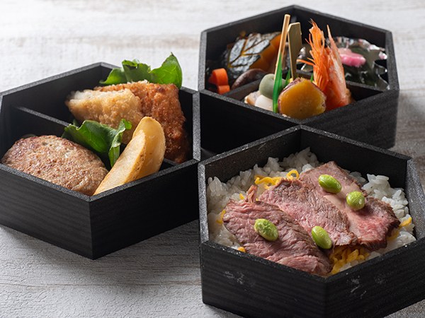 玉手箱三段ステーキ重