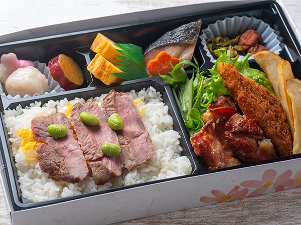 薄切りステーキと若鶏の香味焼き弁当