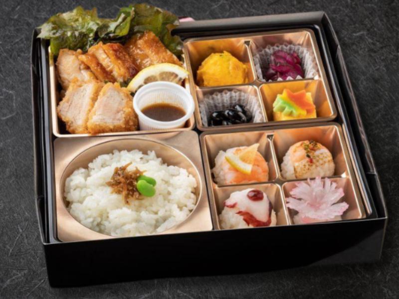 京手鞠と照り焼きチキン三元豚ヒレカツ御膳