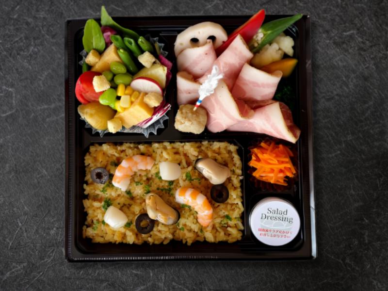 ローストポークとプロヴァンス風海の幸ご飯