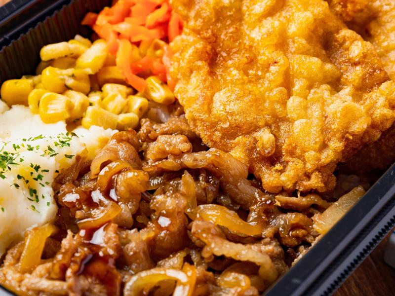 炭火焼A5和牛＆大きな唐揚げBOX