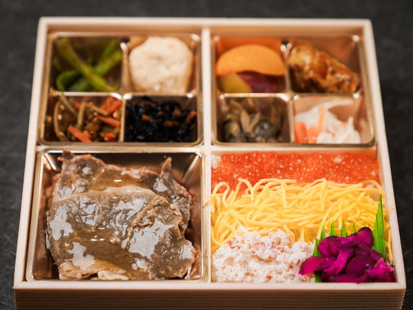 いくらとかにのちらし御膳（すき焼き）