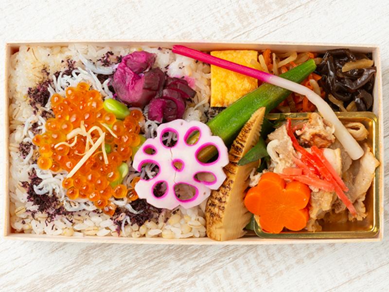 ゆかりしらす弁当　豚肉の生姜焼き
