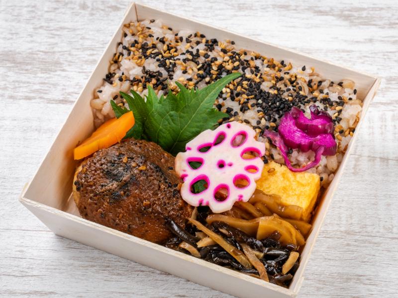ミニ弁　鶏つくね仙台赤味噌焼き