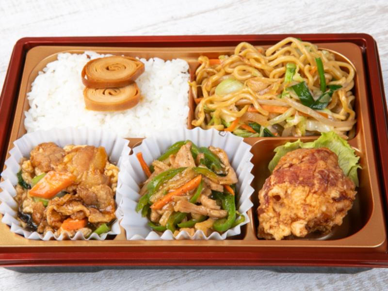 【お手頃】鶏肉の唐揚げ・豚肉ときくらげの卵炒め・青椒肉絲