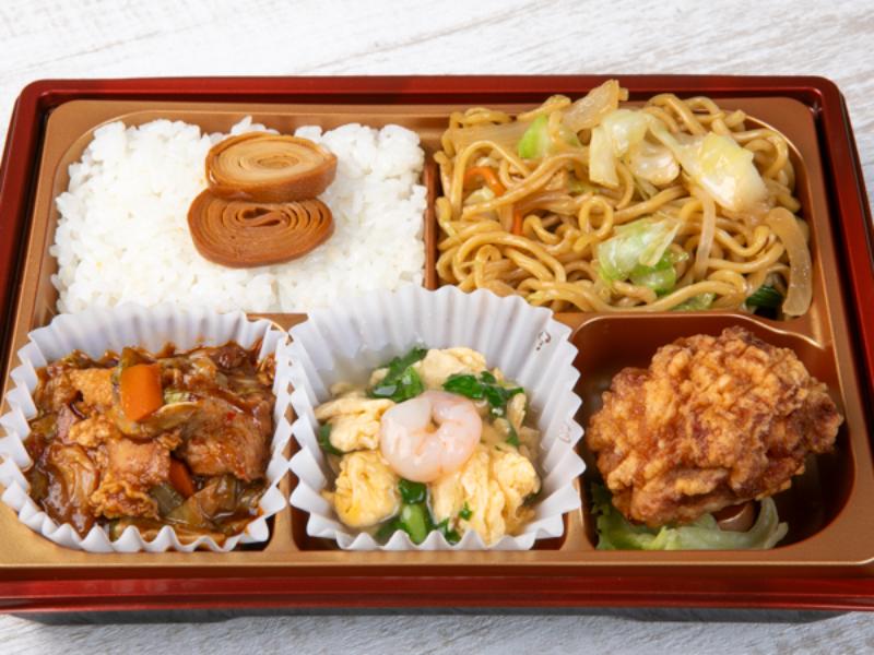 【お手頃】鶏肉の唐揚げ・海老玉炒め・回鍋肉