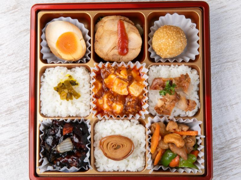 【贅沢9マス】鶏肉とカシューナッツ炒め・黒酢酢豚・麻婆豆腐