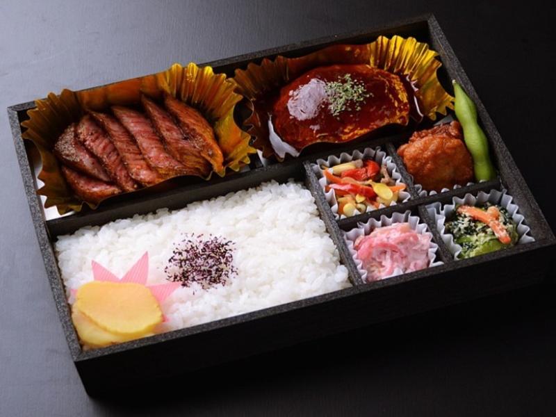 国産牛ランプステーキ＆デミグラスハンバーグ弁当
