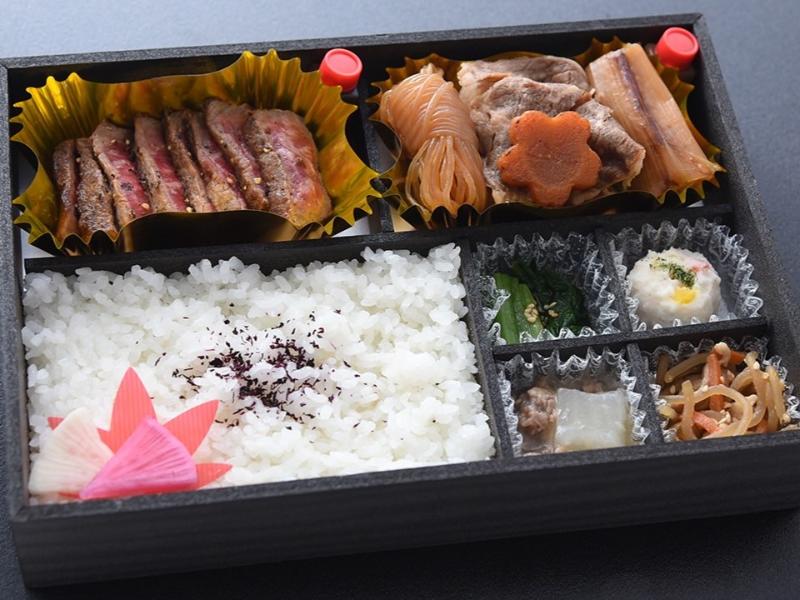 和牛モモステーキ＆国産牛ロースすき焼き弁当