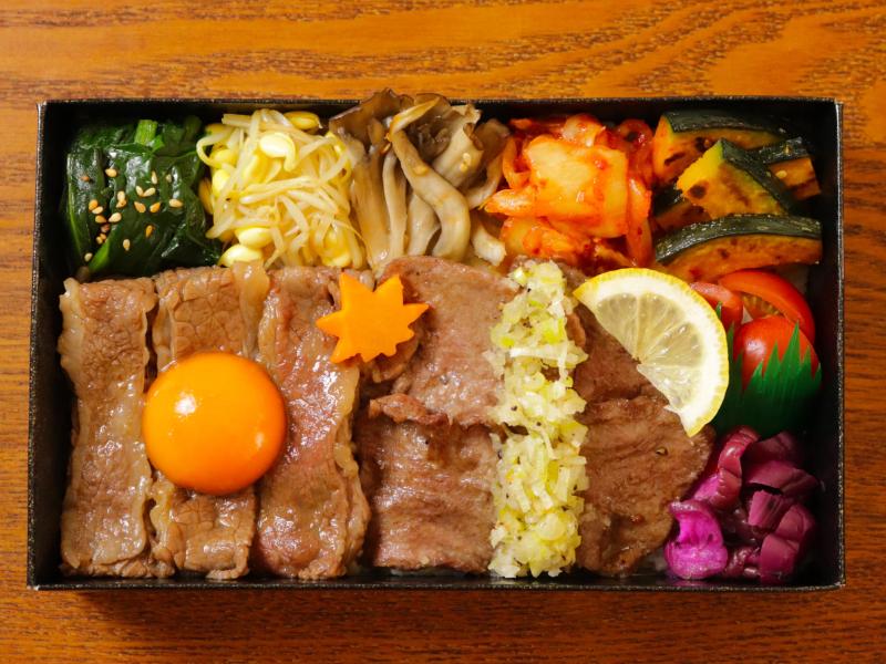 【ダブル盛り】黒毛和牛すき焼き＆塩ダレ牛タン飯