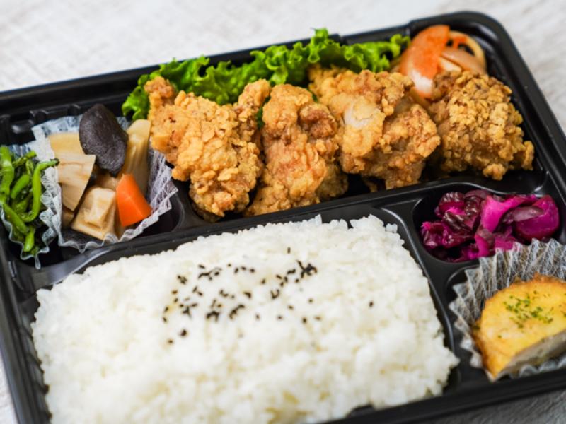 鶏モモのから揚げ弁当