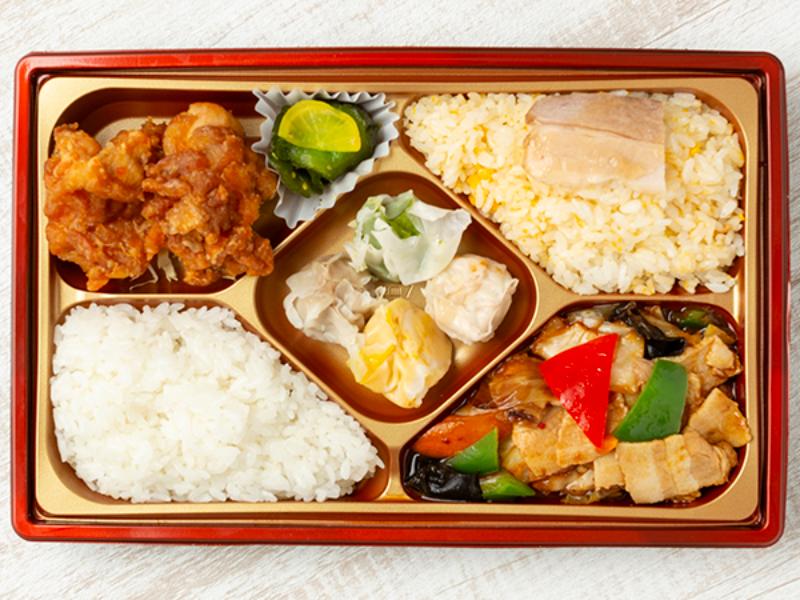 【豪華！】特製唐揚げ＆回鍋肉いろどり弁当
