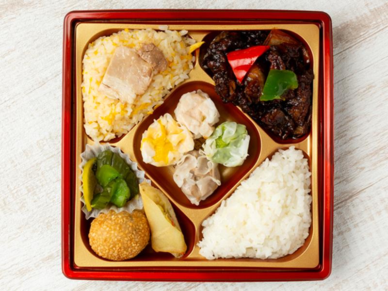 【華やか！】鶏肉黒酢ソース＆焼売スクエア弁当