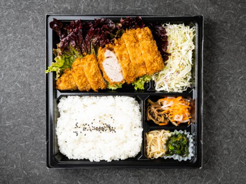 【北海道産ブランド豚使用】4元神威豚の大ヒレかつ御膳
