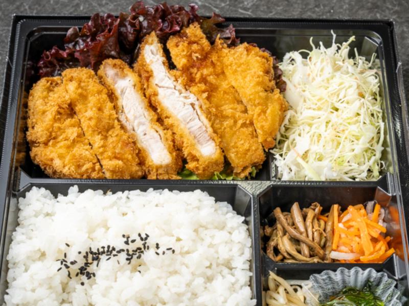 【北海道産ブランド豚使用】4元神威豚の大ロースかつ御膳
