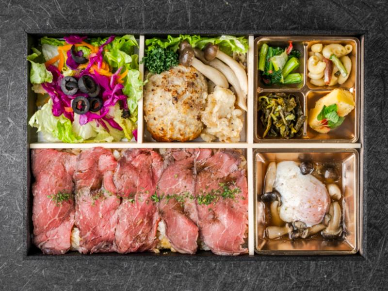 極みハンバーグとローストビーフ重