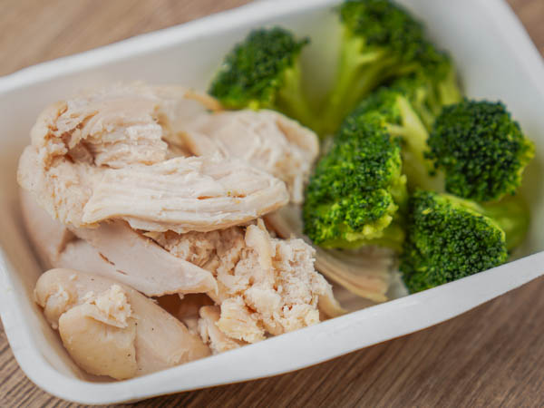 鶏胸肉とブロッコリーの筋肉弁当200g