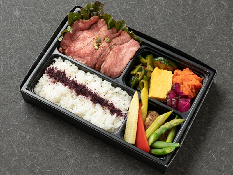 黒毛和牛の嬢王・リブロースステーキ牛弁当