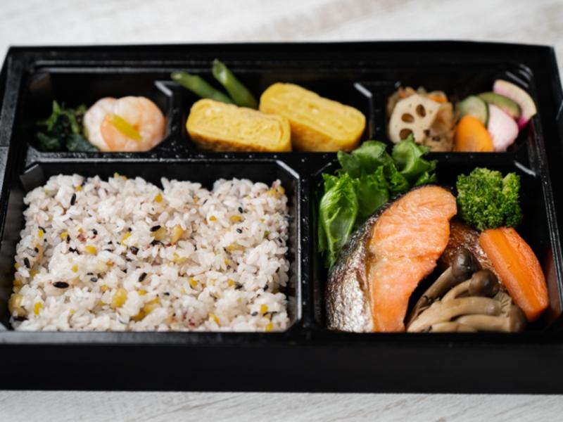 鮭の塩こうじグリル弁当