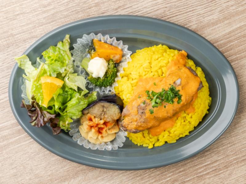 【プレート】牛肉ケバブのタヒニソース