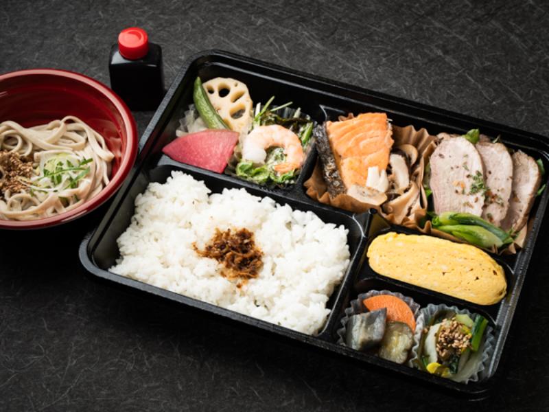 国産そば彩り幕の内弁当【鮭＆合鴨】