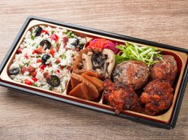 Hungry kitchen 東京Rocketの2種からあげと彩りごはん和膳 1,512円