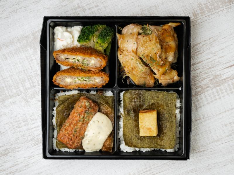 【肉×肉の海苔弁】甘辛照り焼きチキン・チーズメンチカツ