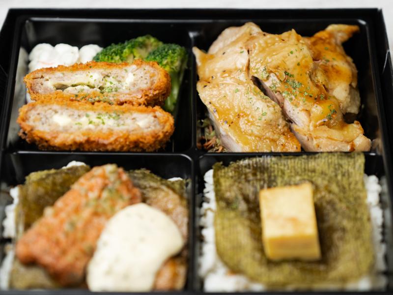 【肉×肉の海苔弁】甘辛照り焼きチキン・チーズメンチカツ